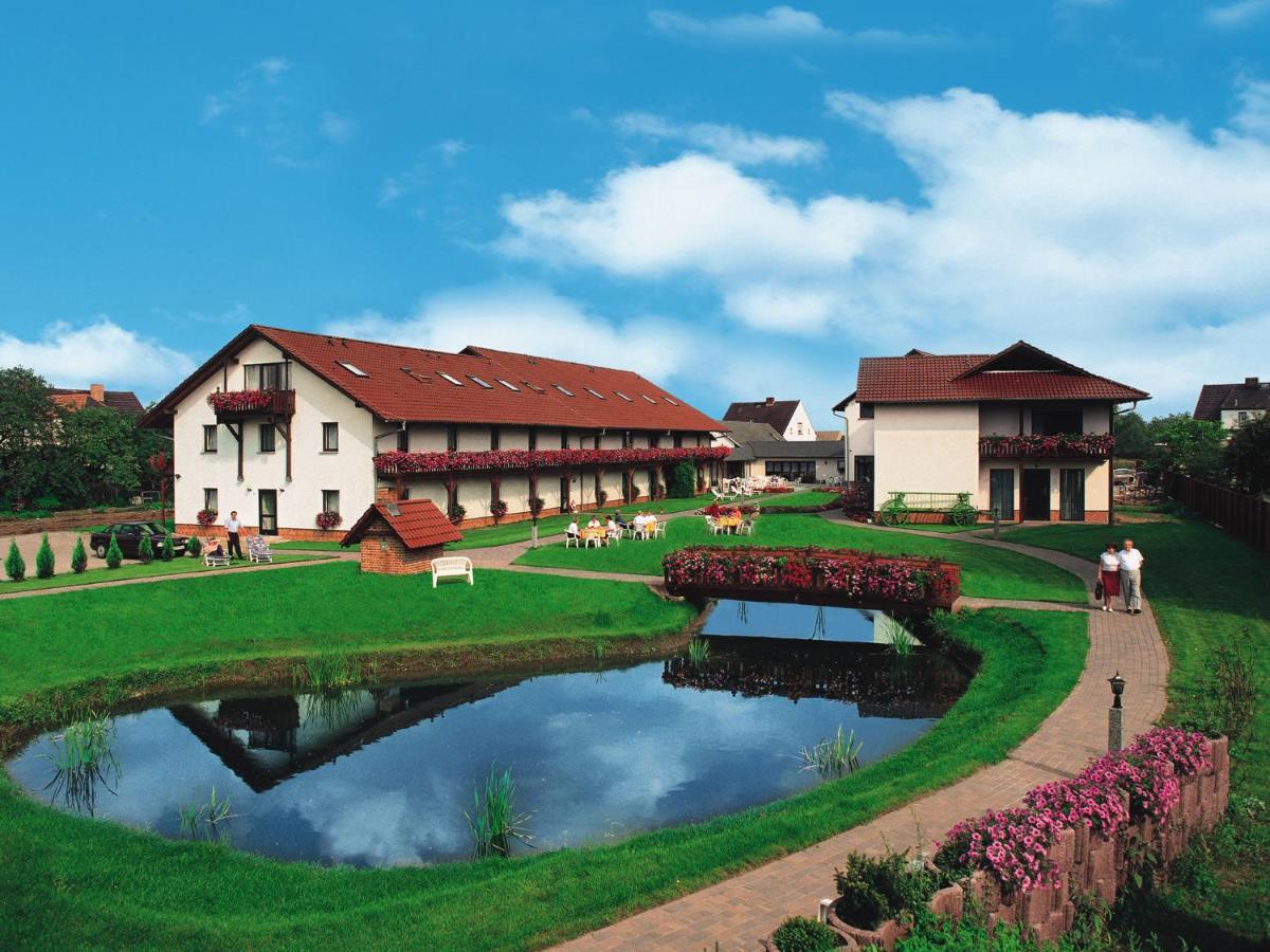 Landgasthof & Hotel Waldow Губен Екстериор снимка