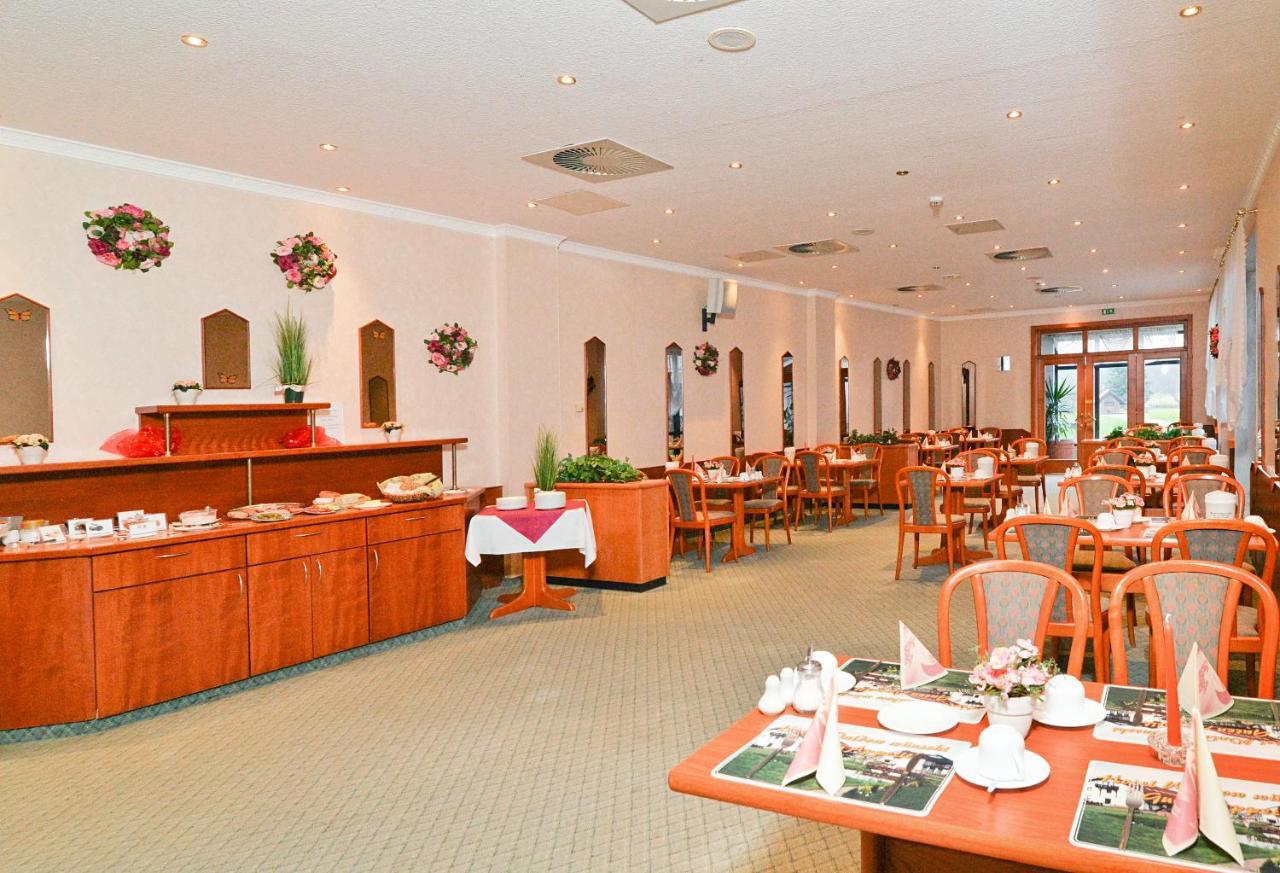 Landgasthof & Hotel Waldow Губен Екстериор снимка