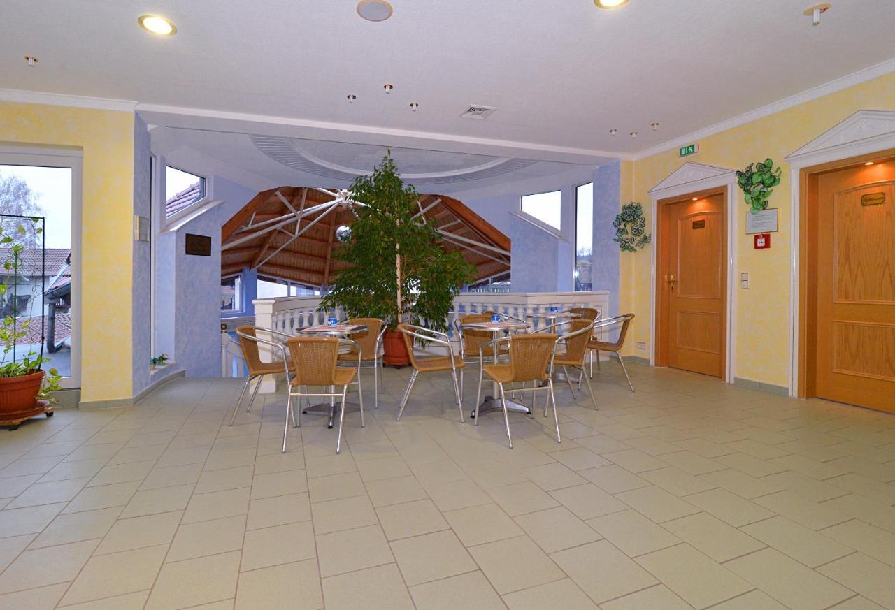 Landgasthof & Hotel Waldow Губен Екстериор снимка